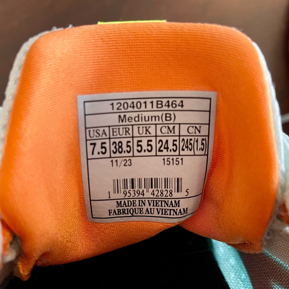 Brooks Trace 3 Women's Running Shoes (Size: 7.5) - Excellent Condition - Picture 14 of 16
